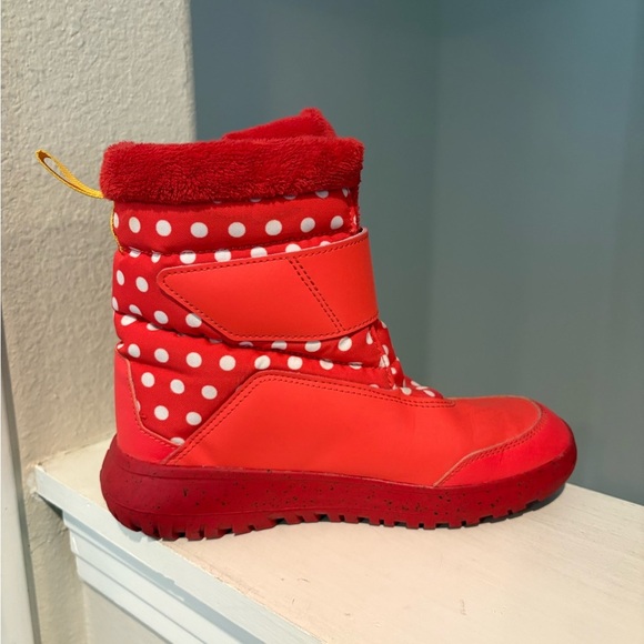 Adidas Winterplay Disney Minnie Mouse Youth Size 3Y shoes Snow Boots Red IG7188 - Picture 3 of 9